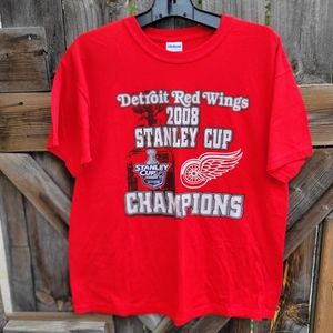 Detroit Red Wings 2008 NHL Stanley cup t-shirt in great shape. Size L